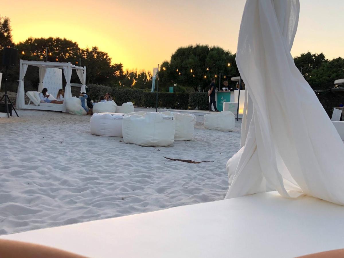 Отель Club Esse Roccaruja Стинтино Экстерьер фото