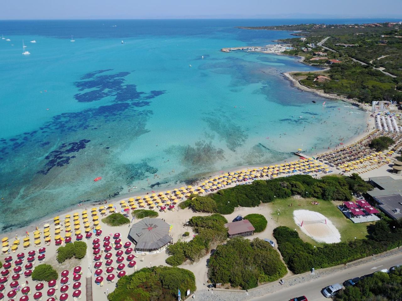 Отель Club Esse Roccaruja Стинтино Экстерьер фото